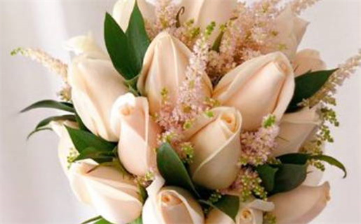 左右手协调发挥潜力的成语解析