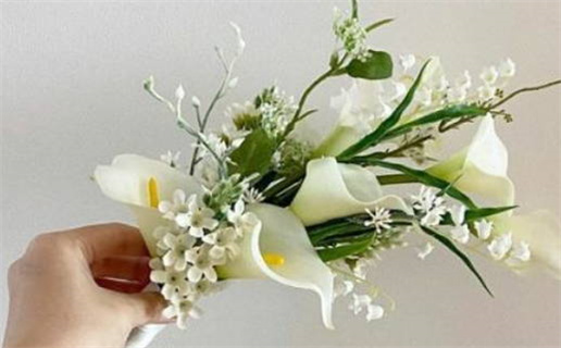 今天2026年05月17日登记结婚老黄历不推荐吗,农历二〇二六年四月初一领证日子