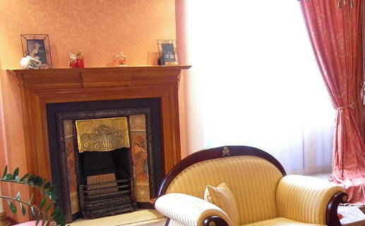 今日2027年09月17日入新宅老黄历不推荐吗,农历二〇二七年八月十七乔迁日子