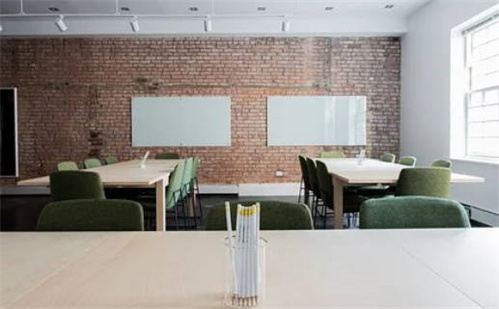 2030年01月25日乔迁黄历查询