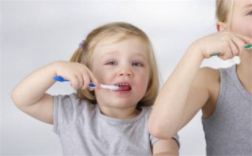 张姓男孩子起名技巧：2026年04月07日生辰八字取名指南