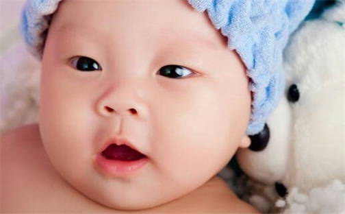 周姓女孩子取名