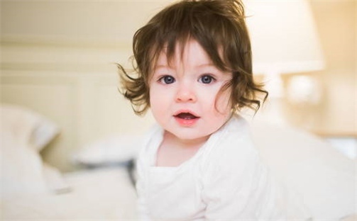 黄姓2026年06月16日出生女宝宝的五行取名详解